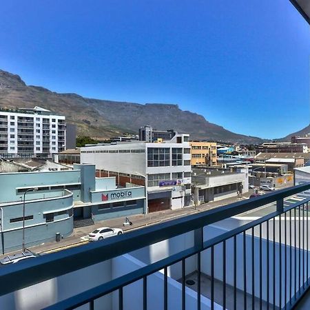 Contemporary Arty Studio Balcony Mountain Views ケープタウン エクステリア 写真