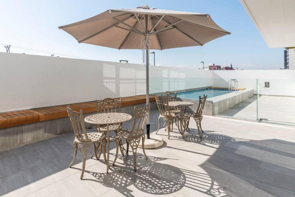Contemporary Arty Studio Balcony Mountain Views ケープタウン エクステリア 写真